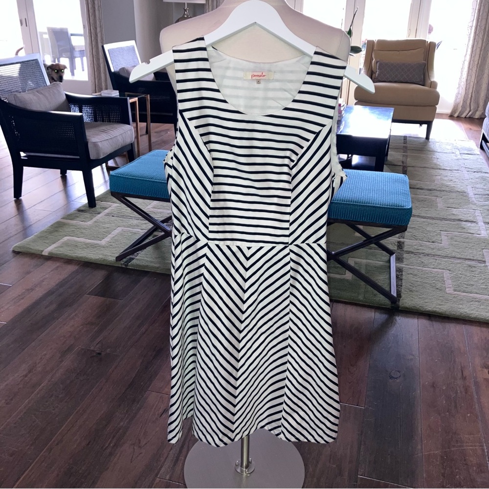 NWOT Stitch Fix Pomelo Dress- Black White Stripe-M